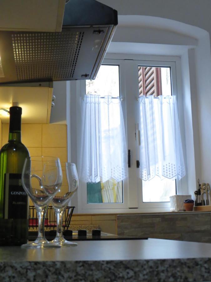 Charming Marine Style Apartment Крес Екстериор снимка