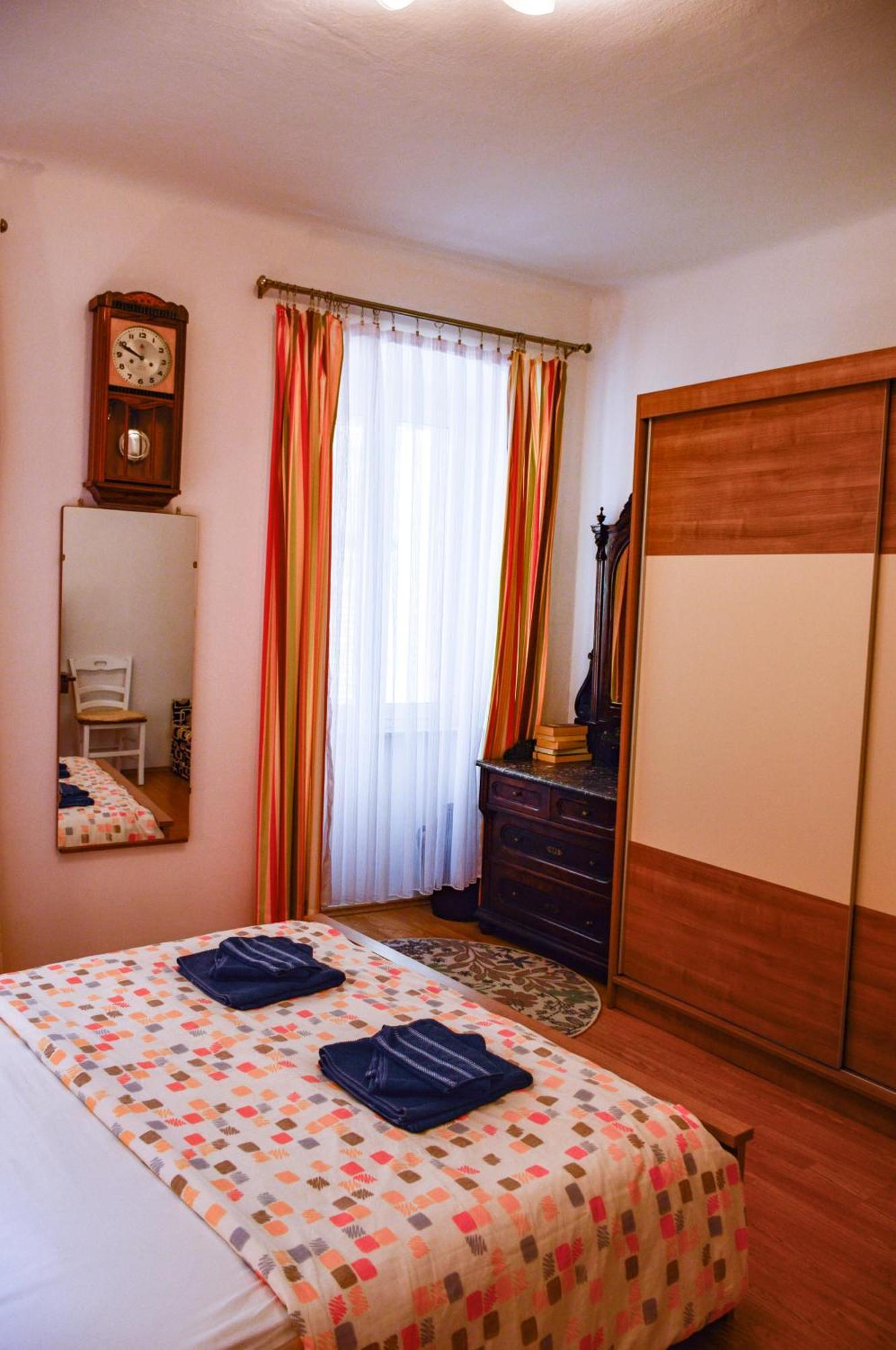 Charming Marine Style Apartment Крес Екстериор снимка