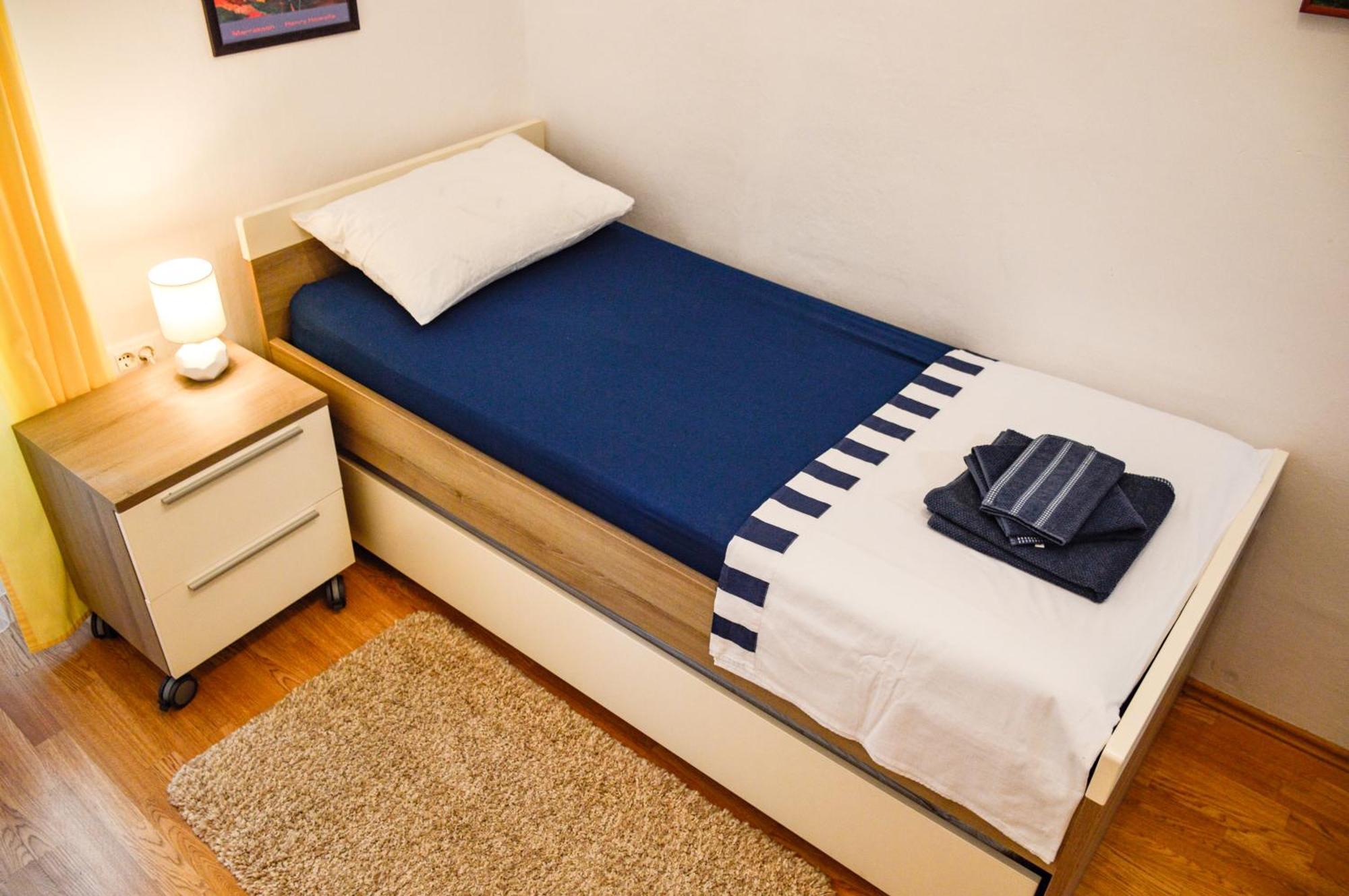 Charming Marine Style Apartment Крес Екстериор снимка