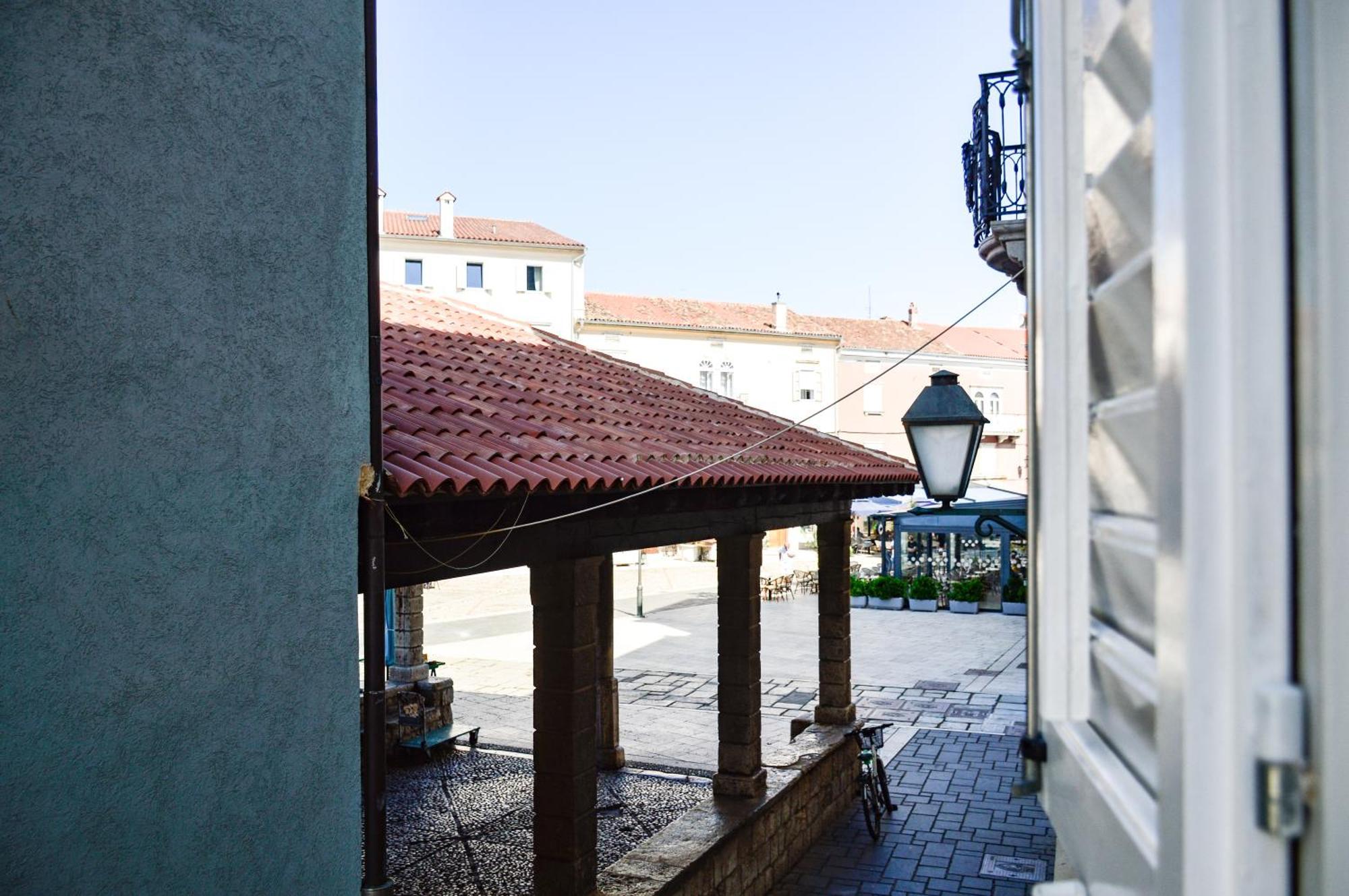 Charming Marine Style Apartment Крес Екстериор снимка