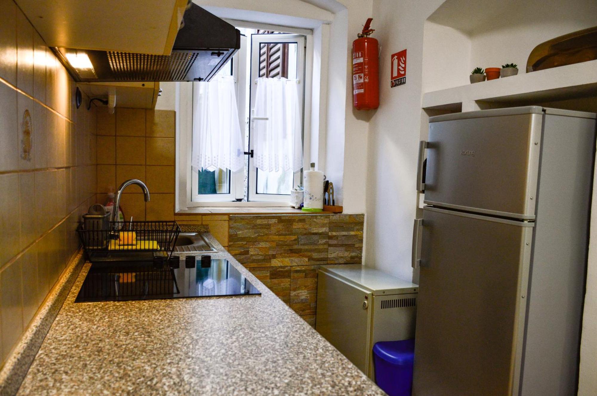 Charming Marine Style Apartment Крес Екстериор снимка